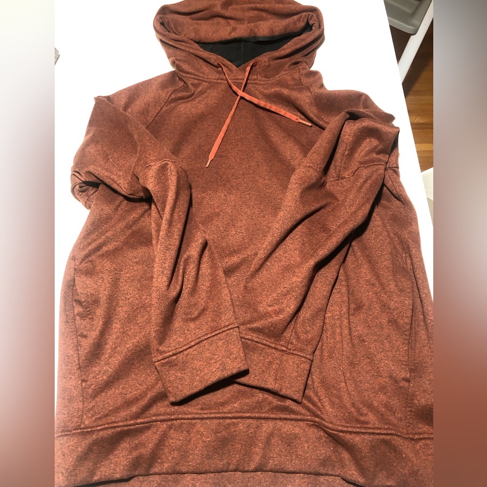 Lululemon mens pullover hoodie.